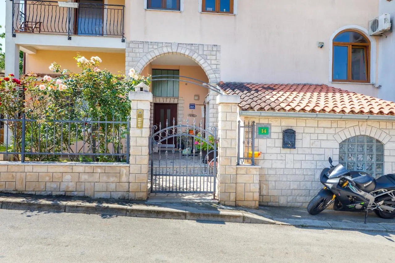 Mimi Apartment Pula Croatia
