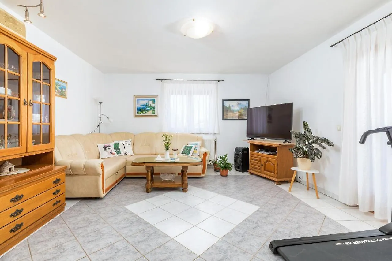 Mimi Apartment Pula Croatia