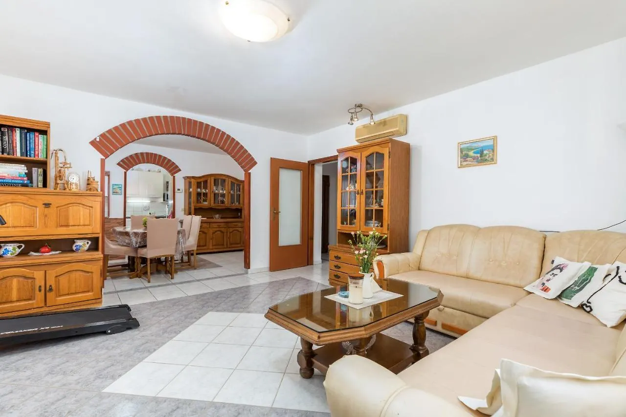 Mimi Apartment Pula Croatia